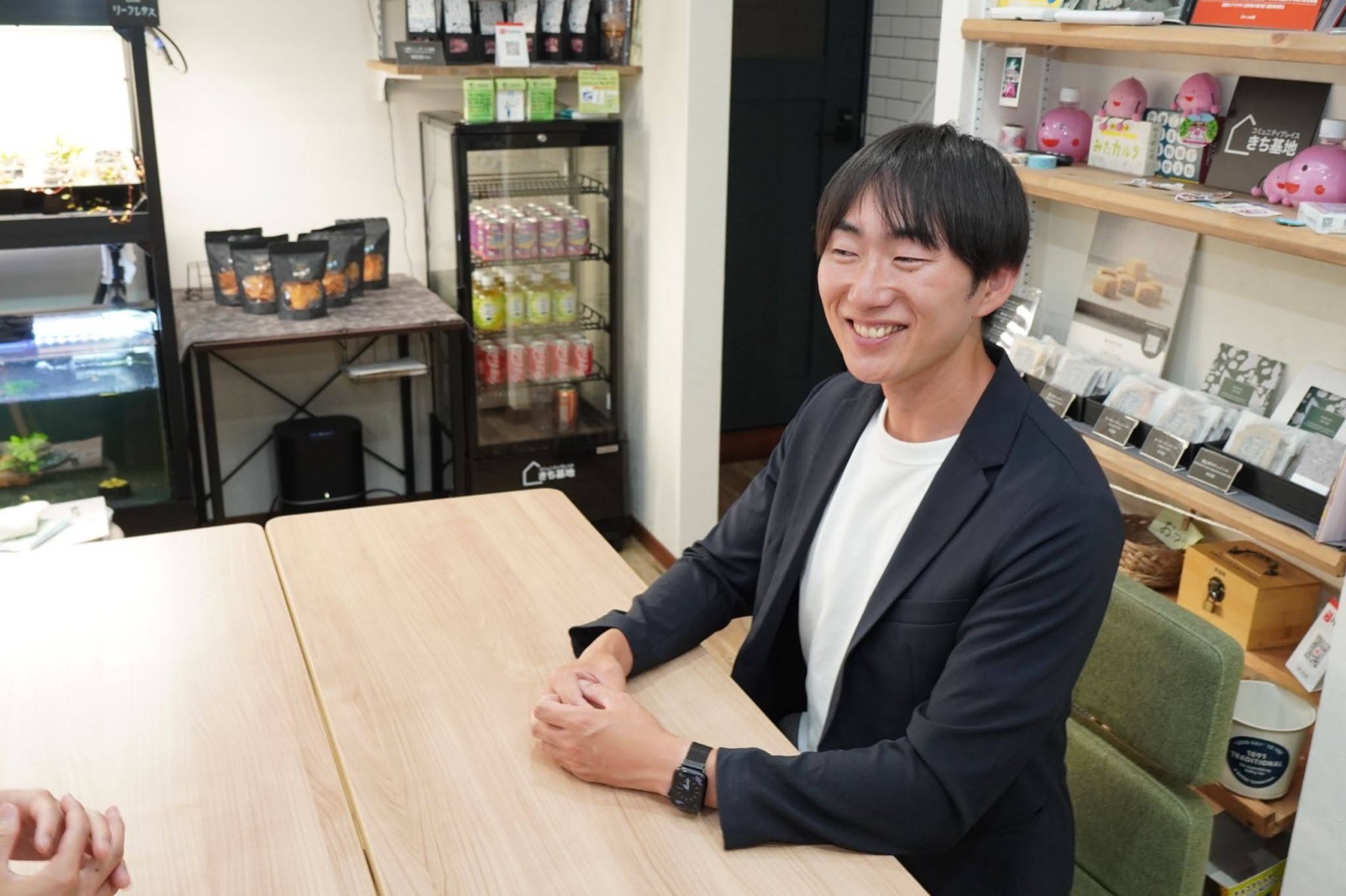 インタビューに応じる中村さん